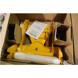 CUBCADET HITCH ATTACHMENT