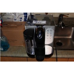 DELONGHI-ESPRESSO MACHINE