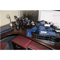 LOT OF NETWORK SWITCHERS