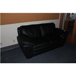 BLACK LEATHER 2-SEAT SOFA