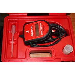 tester fluid snap brake