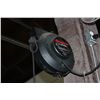 Image 2 : AIR HOSE REEL AND SNAP ON RETRACTABLE LIGHT
