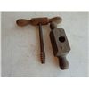 Image 1 : Wood Tap and Die Set