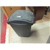 Image 1 : GARBAGE CAN WITH SWINGING LID