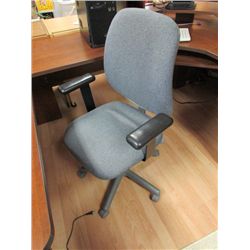 OFFICE CHAIR WITH ARMS