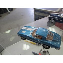 COLLECTABLE DIE CAST MODEL CAR - BLUE