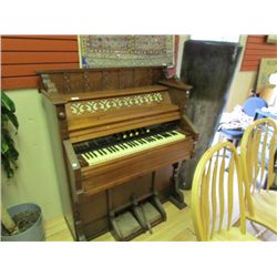 PUMP ORGAN - VINTAGE CLINTON ONTARIO MAHOGANY CASED