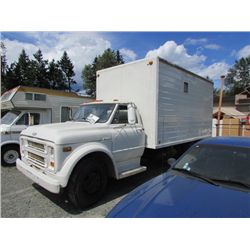 STOA CUBE VAN - 1971 - CHEV - 2WHDR - GREAT BREAKS 15' BOX, BACK DOOR RAMP - GAS - NO DECS - APPROX.