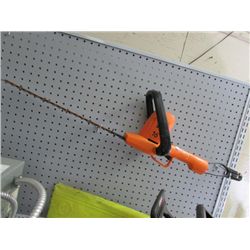ELECTRIC HEDGE TRIMMER