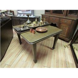 LATE 1800'S DINING TABLE - 2 LEAFS