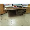 Image 1 : RETRO END TABLE