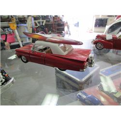 COLLECTABLE DIE CAST MODEL CAR