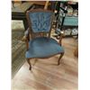 Image 1 : VINTAGE FRENCH PROVINCIAL UPHOLSTERED QUEEN ANN FIRE SIDE CHAIR