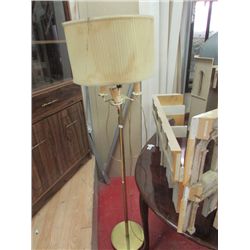 FLOOR LAMP