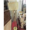 Image 1 : FLOOR LAMP
