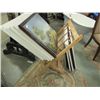 Image 1 : WOOD PICTURE DISPLAY STAND