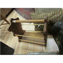 WOOD MAGAZINE STAND