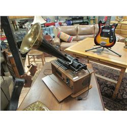 GRAMAPHONE STYLE CASSETTE RADIO PLAYER - 110VOLT