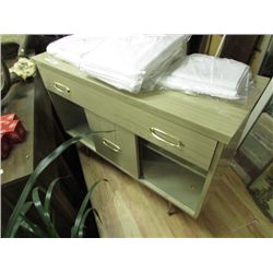 RETRO CABINET - 2 GLASS DOORS