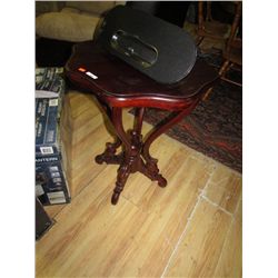 SERPENTINE MAHOGANY SIDE TABLE