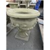 Image 2 : CONCRETE - PLANTER - LARGE - ROUND ~ 23 ½" X 26"H