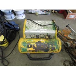 DEWALT CONTRACTORS AIR COMPRESSOR