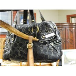 PURSE - BLACK - COACH (RETAIL IF NEW - ~$300-400)