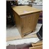 Image 1 : OAK STYLE END TABLE CUPBOARD