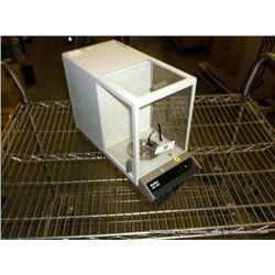 METTLER AE 163 SCALE