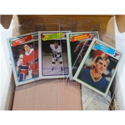 1988-89 Opee Chee Hockey Complete Set.