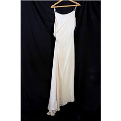 Lot [1] DRESS: [1] Ivory Crepe bridal gown, size 6