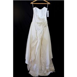 Lot [1] DRESS: [1] Gold applique dress, size S