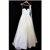 Image 1 : Lot [1] DRESS: [1] Ivory gown with belt, size 6
