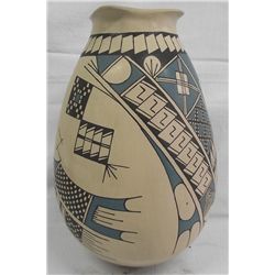 Mata Ortiz Olla -- Rosa Gaona