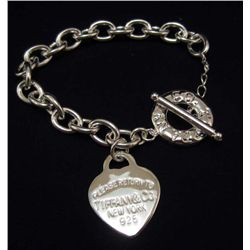 6288 - SILVER HEART BRACELET IN GIFT BOX