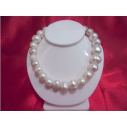 NATURAL 50.00 CTW WHITE PEARL BRACELET 8in