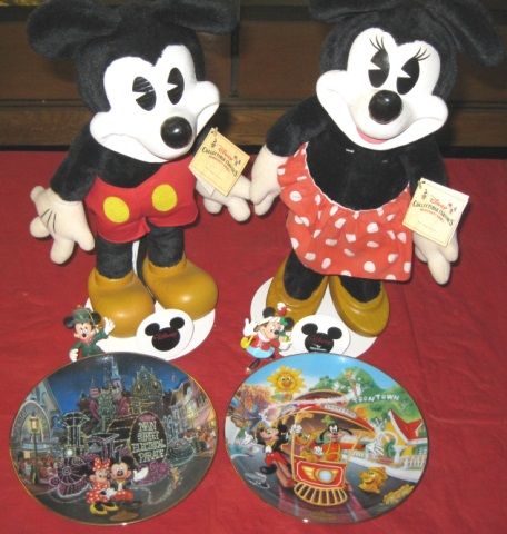 Mickey & Minnie Mouse Collectibles.