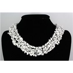 786.5CTW 18" WHITE TURQUOISE CHIPPED STONE NECKLACE METAL LOCK PHILIPPINES
