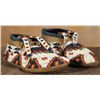Image 1 : Northern Plains Beaded Moccasins