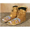Image 1 : Crow Beaded Moccasins