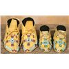 Image 1 : Two pairs of Arapaho Moccasins