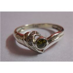 2.470g Ring of Peridot & CZ Sterling Silver