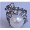 Image 1 : WHITE PEARL AND CZ PENDANT