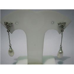 3CZ DANGLING TEARDROP WHITE PEARL EARRINGS