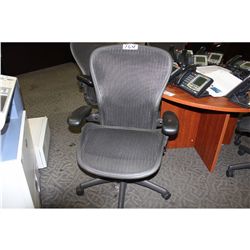 HERMAN MILLER AERON TASK CHAIR