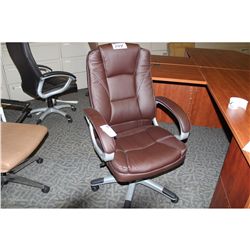 BROWN LEATHER HI BACK EXECUTIVE CHAIR (58)
