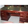 Image 3 : MAHOGANY TRADITIONAL INLAY TOP EXECUTIVE DESK (SOME DAMAGE)