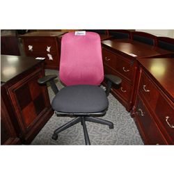 SUIT RED MESH BACK TASK CHAIR