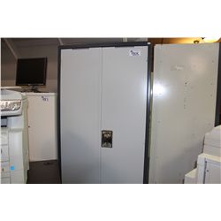 GREY 6' DOUBLE DOOR STORAGE LOCKER