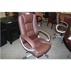 BROWN LEATHER HI BACK EXECUTIVE CHAIR (68)